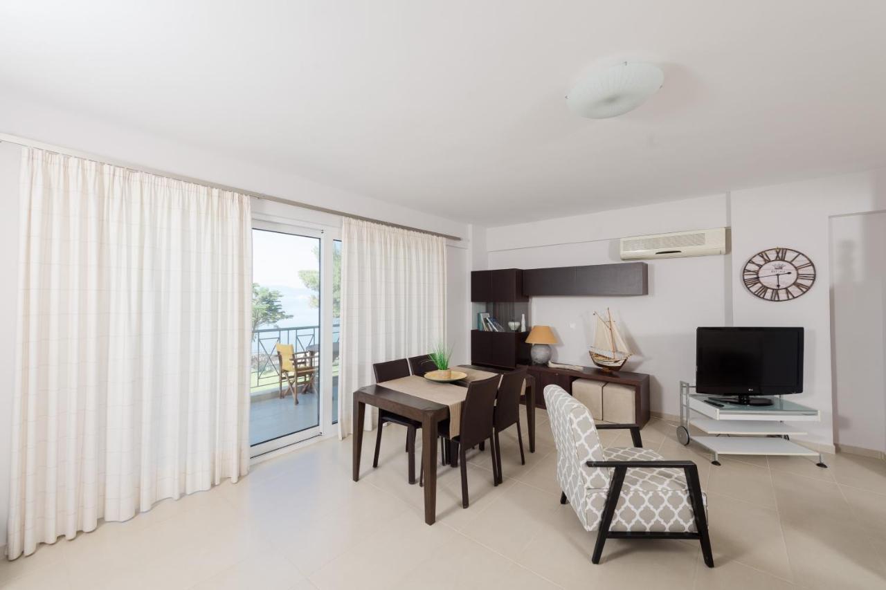 Punda 4 Seasons Apartment Diakopto Ngoại thất bức ảnh
